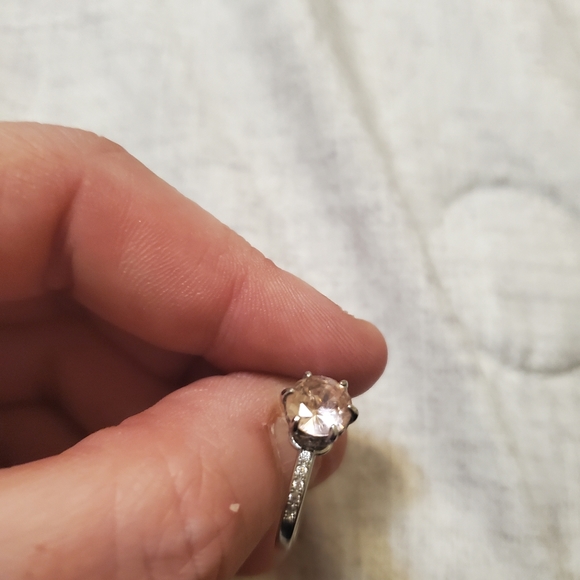 Unbranded Jewelry - PINK STONE RING